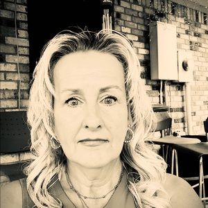 Meet your Posher, Pam